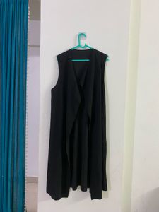 Sleeveless Black Shrug