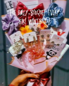 Jewelry & Scrunchie Bouquet