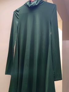 Shein High Neck Top - Small Size But Stretchable