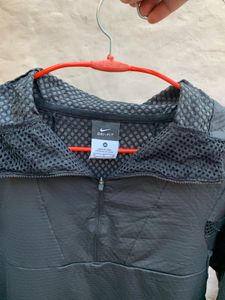 Nike orignal  Pullover Jacket