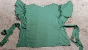 Sale 🛍️ 💰 Green Flutter Sleeve Top