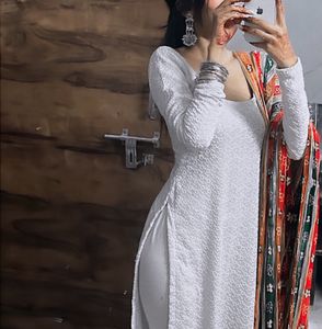 Chikankari Off White Deep Neck Kurta 🫶🏼🥰