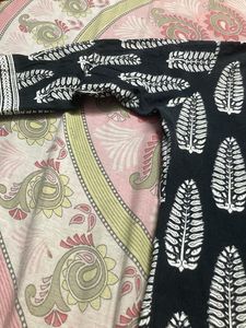 TwoVery Nice Black Printed Pure Cotton Kurty