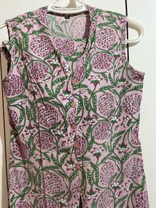 Floral Print Sleeveless kurta and pant