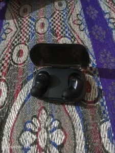 Wireless Earbuds in Like New Condition