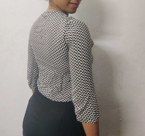 Patterned Black &amp; White Top