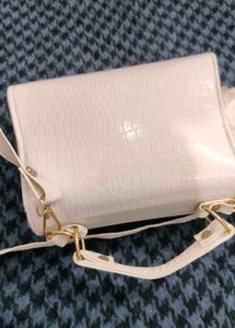 Fashionable Sling Bag