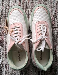 Solethread  Sneakers - Size 7
