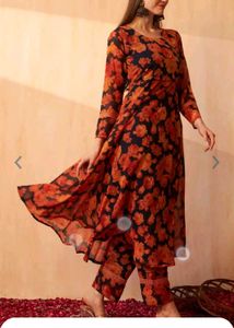 Full suit set including dupatta