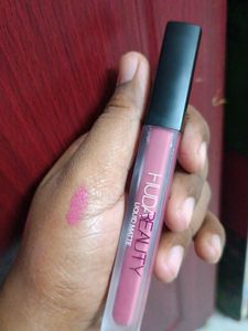 Huda Beauty Liquid Matte Lipstick😍