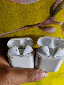 I12 Earpods (One Is Working But The Other Not)