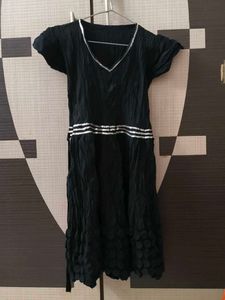 Black Glitter Border Dress Middie