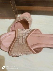 Stylish Pink Flats