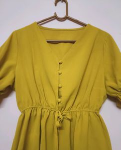 Clinched Waist Mustard Colour Crop Top (Women&#39;s)