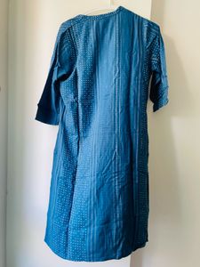 Blue Colored Breathable Kurta With Pocket