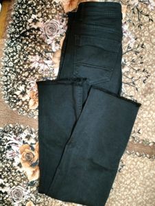 Black Straight Jeans 👖