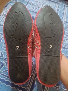 Coral Mirror Work Juttis