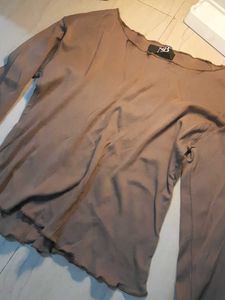 Brown Long Sleeve Ruffle Hem Top🤎