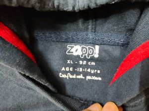 Hoodie Tshirt.