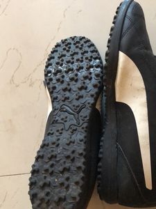 Puma Man Black Leather TT NON marking Sneakers
