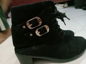 Boots Black