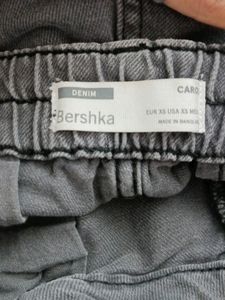 BERSHKA GREY CARGO FOR WOMEN