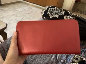 Large Clutch