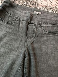 Charcoal Straight Leg Jeans 🖤✨