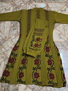 Floral Embroidered woolen kurta set