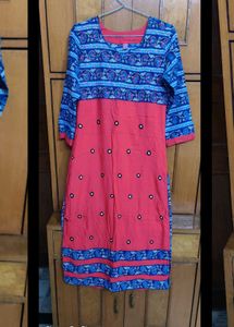 Red And Blue Patterned Kurta