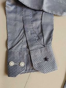 Men&#39;s Casual Shirt