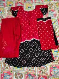 Used Red &amp; Black Salwar Set
