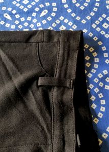 Black Skinny Fit Ankle Length Women Pants