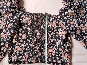 Floral Print Puff Sleeve Crop Top