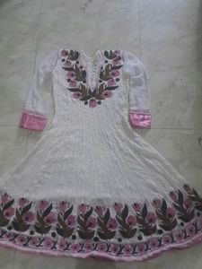 Elegant Embroidered Kurta