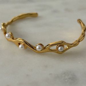 Peregrina Cuff Anti-tarnish