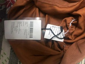 Off shoulder bodycon dress.