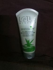 Lotus Face Wash