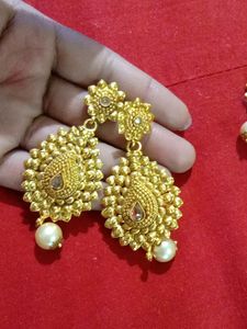 Set Of 2 Earings And Mangtika 😘