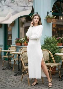Elegant White Knitted Dress