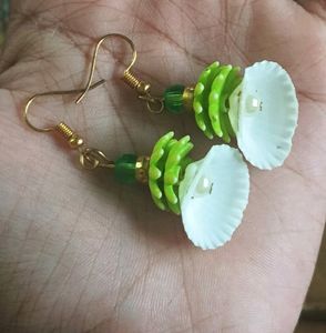 💥Black Bracelet With Green Earring Combo💥