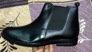Stylish Black Chelsea Boots