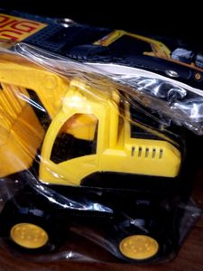 Toy excavator💕