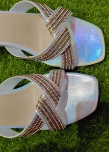 Brand New Beautiful Design Heels
