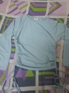 blue side ruched crop top
