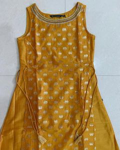 AVAASA Set - Woven Flared Mustard Kurta wit