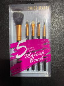 MAKEUP BRUSHES