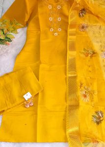 Gorgeous 3 Piece Yellow Suit Set