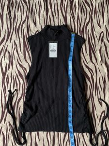 Sleeveless Ribbed Mock Neck Top