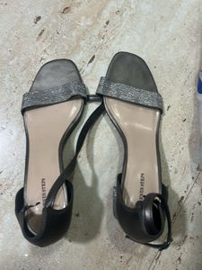 Elegant Black Heeled Sandals